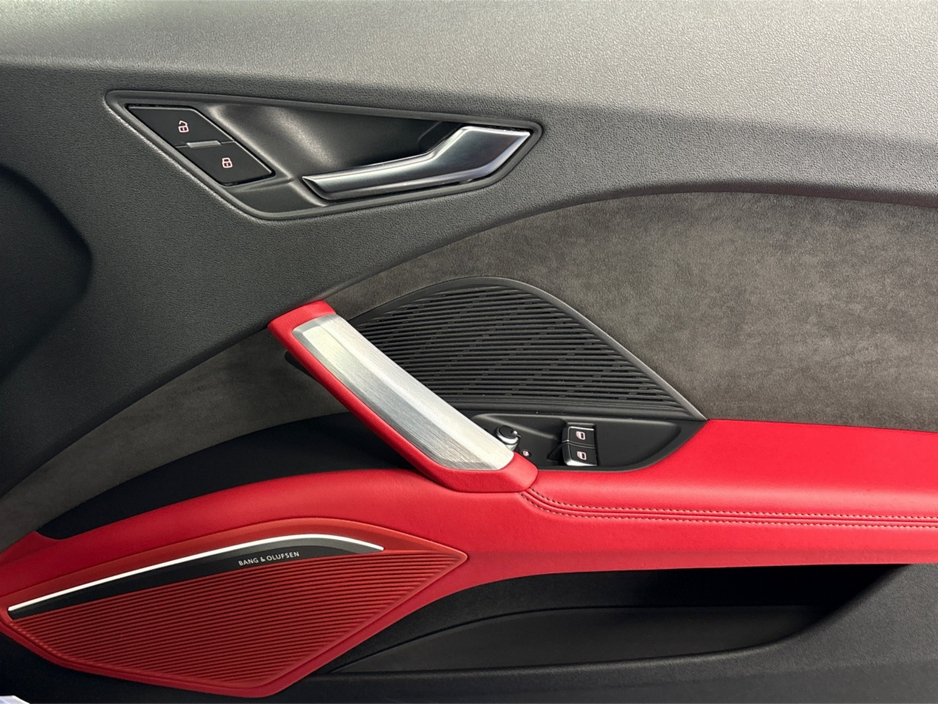 2016 Audi TTS 2.0 TFSI QUATTRO 310PS**BANG & OLUFSEN SPEAKERS**RED LEATHER INTERIOR**KEYLESS START**DRIVE MODES**PARKING SENSORS**19 INCH ALLOYS**MULTIFUNCTIONAL STEERING WHEEL**FINANCE AVAILABLE** €24,995