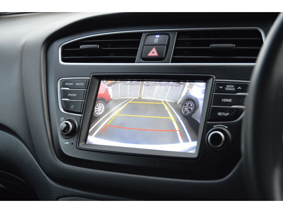 2020 Hyundai i20 1.0 T-GDI Deluxe Plus Auto €18,995