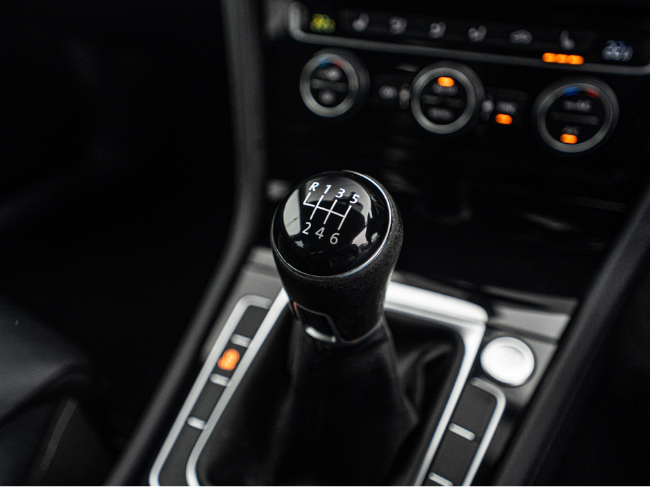 2017 Volkswagen Golf 2017 Golf 1.2tsi HIGHLINE/High spec/1yr warranty €16,888