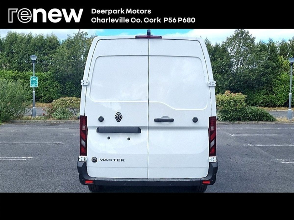 2025 Renault Master Advance LM35 Auto 170 bhp €40,600