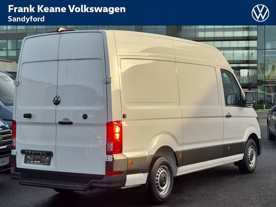 2026 Volkswagen Crafter HIGHLINE 30 MWB 140BHP M6F *APPLE CARPLAY/ANDROID AUTO* *REAR VIEW CAMERA* *FRONT AND REAR PARKING SENSORS* *LED CARGO LIGHTS* *AIR CONDITIONING* €39,367