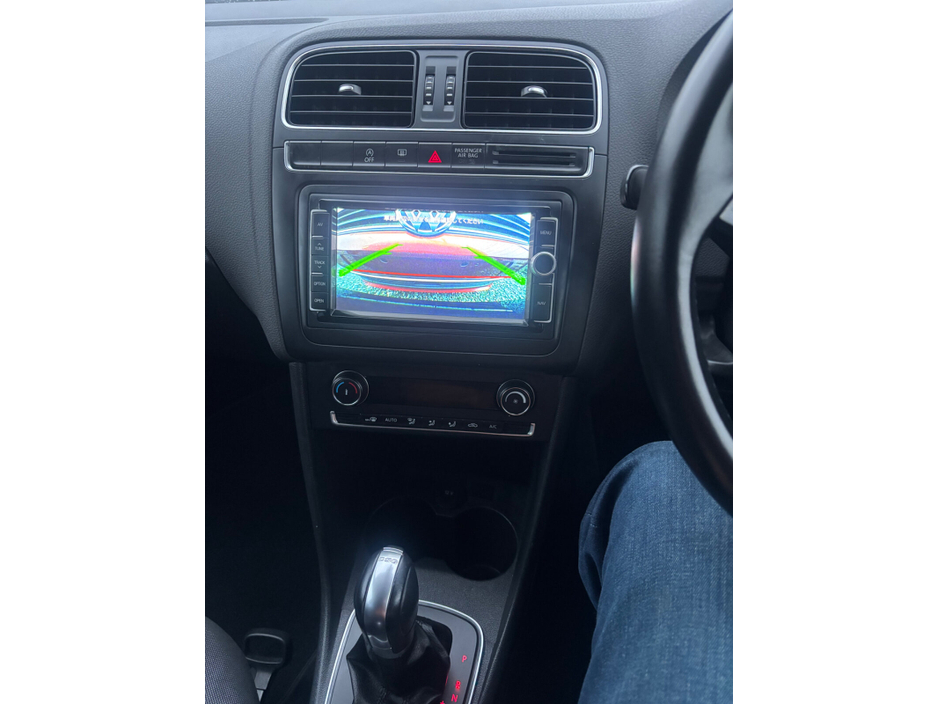 2017 Volkswagen Polo  €13,950