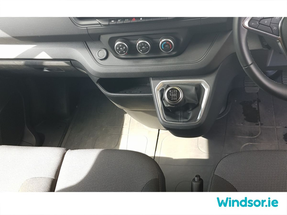 2025 Nissan Primastar L2H1 130 SV PREMIUM €30,890