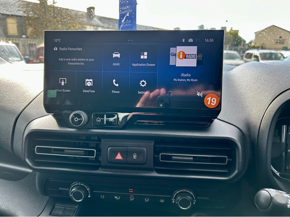 2026 Opel Combo Life TAXI WHEELCHAIR ACCESSIBLE 7 SEATER AUTOMATIC €58,995