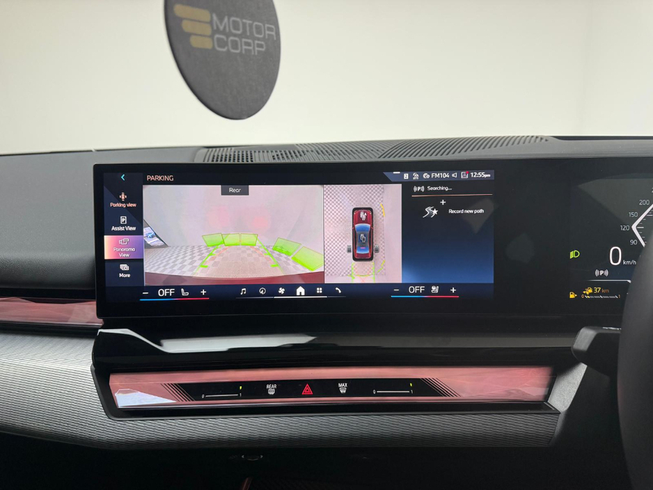 2025 BMW 5 Series 550E M SPORT PRO XDRIVE