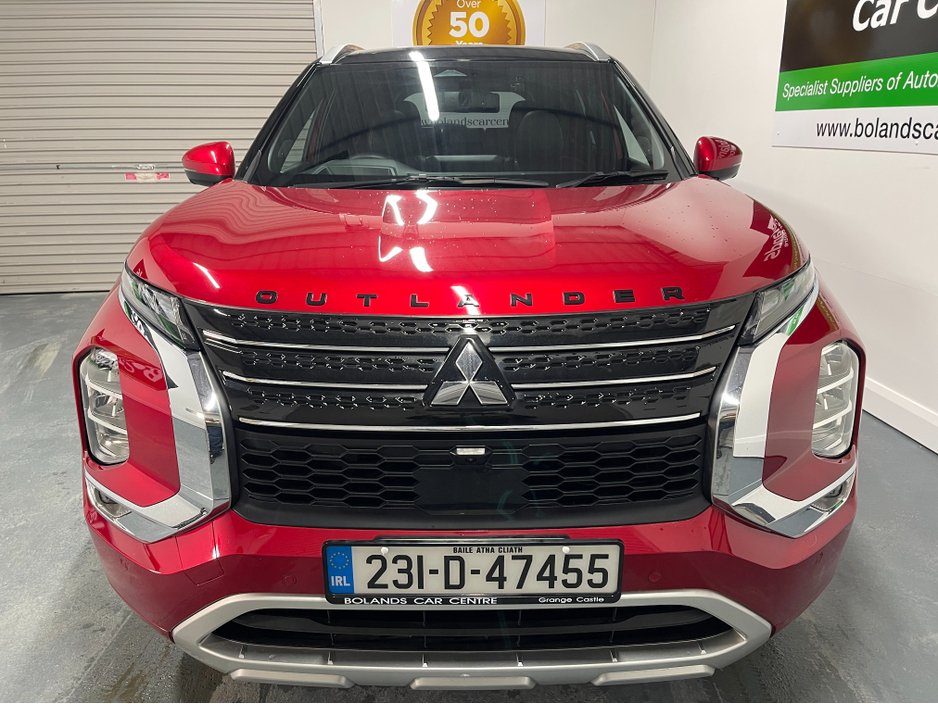 2023 Mitsubishi Outlander (New Model) HYBRID 2.4 PHEV 7 SEATER AUTOMATIC TOP SPEC MODEL www.bolandscarcentre.ie €39,900