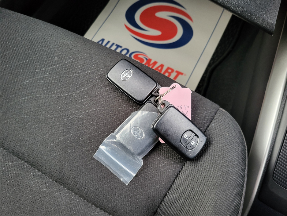 2022 Toyota Corolla (2yr warranty) 1.5 Hybrid Automatic Fielder 2921 €19,999