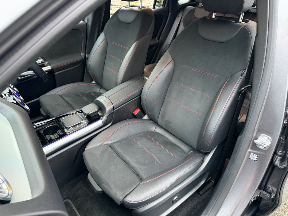 2023 Mercedes-Benz EQA 350 AMG LNE PREMIUM 4MATIC 4WD//GREAT SPECIFICATION//MERCEDES SERVICE HISTORY//SIMI AND AA DEALER €34,950