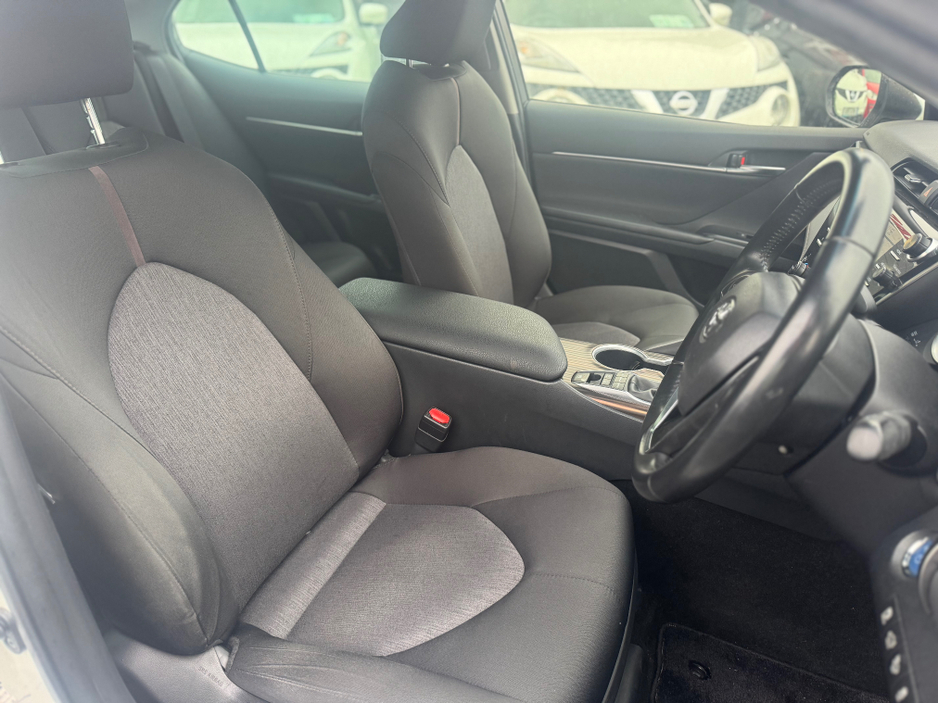 2019 Toyota Camry Hybrid – Pearl White, High Spec, JBL, Mint €20,750