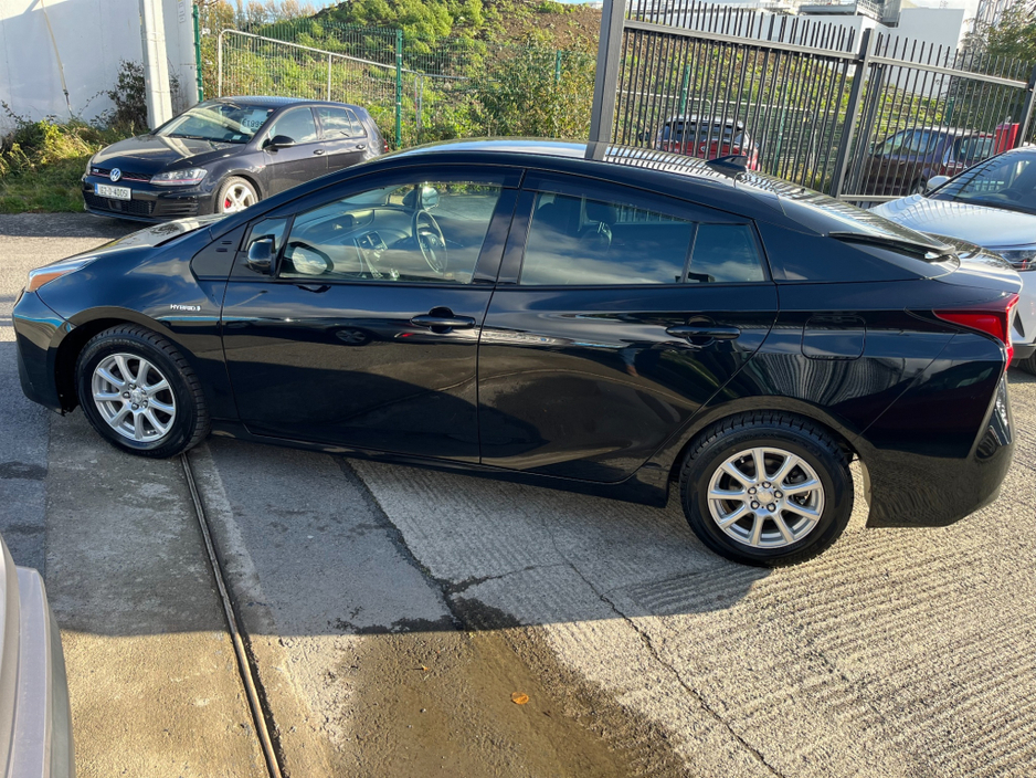 2020 Toyota Prius 1.8 HYBRID AUTOMATIC €16,950