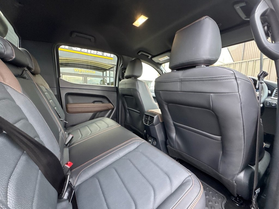 2025 Volkswagen Amarok 3.0 TDI V6 PanAmericana Pickup Double Cab 4dr Diesel Auto 4Motion Euro 6 (s/s) (240 ps) ONLY 100 MILES! + HARMAN KARDON SOUND SYSTEM + 360 CAM €77,900