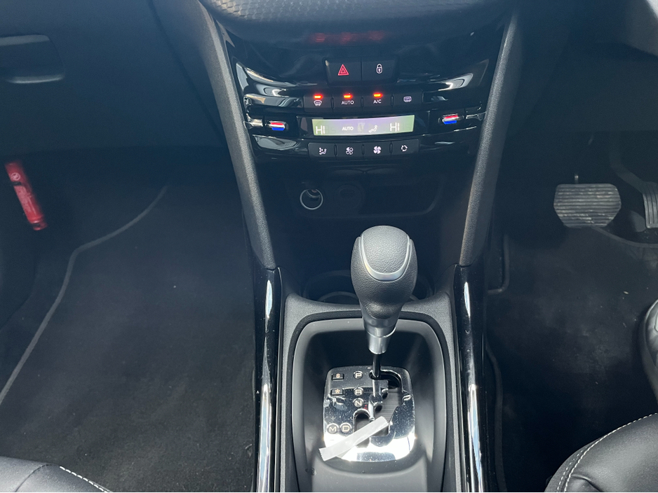 2017 Peugeot 2008 €12950! 2017 PEUGEOT 2008 1.2 AUTOMATIC €12,950