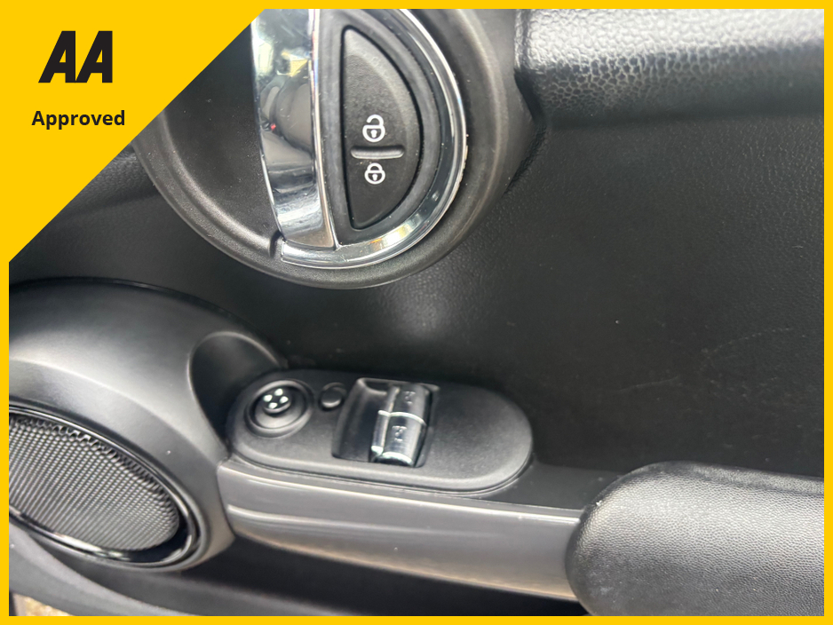 2018 MINI Cooper 1.5 3DR COOPER LOADED WITH SPEC €12,950