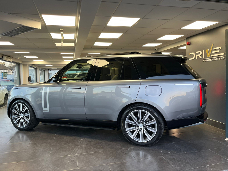2025 Land Rover Range Rover P550 PHEV AUTOBIOGRAPHY €159,000