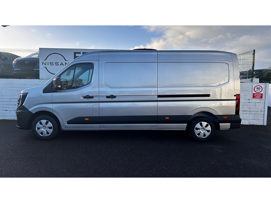 2025 Nissan Interstar Free Ply-lining 150 bhp L3H2 SV Premium €32,750