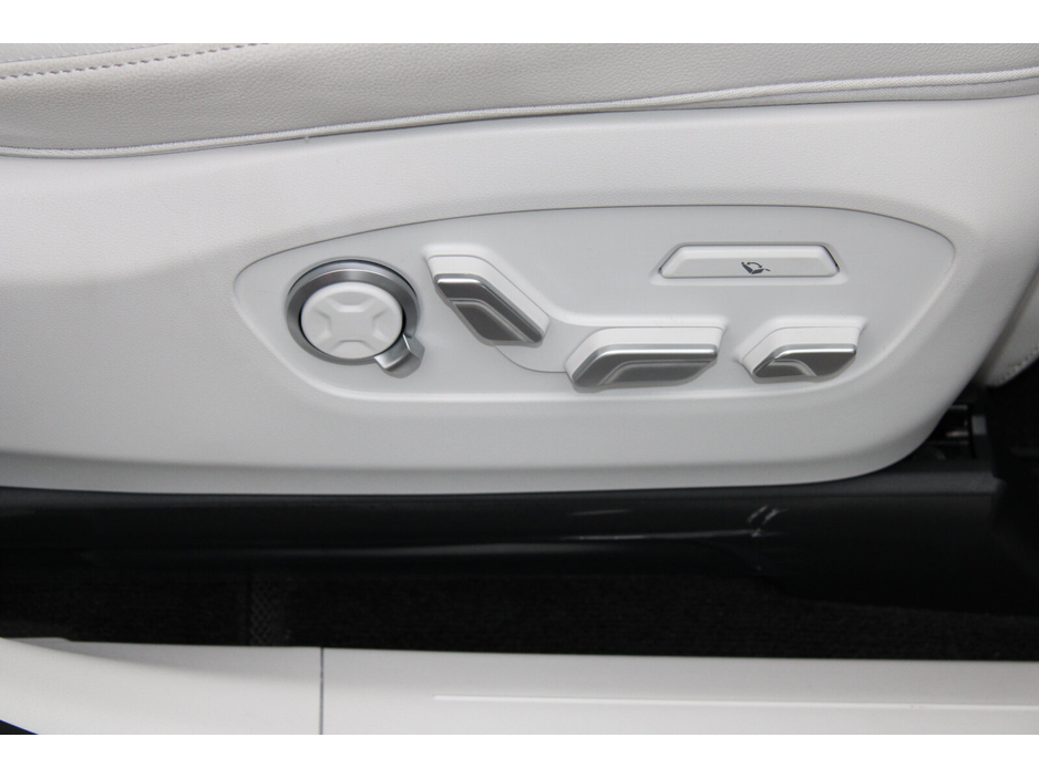 2025 Hyundai Ioniq 9 RWD standard (Long Range) Platinum €75,950