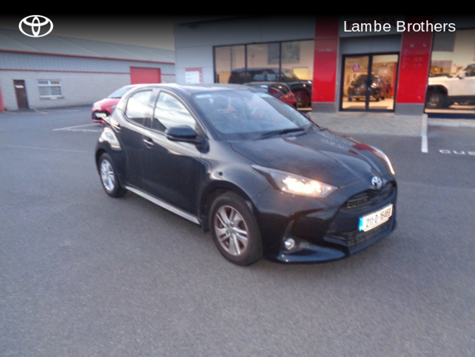 2021 Toyota Yaris 1.0 LUNA 4DR €18,500