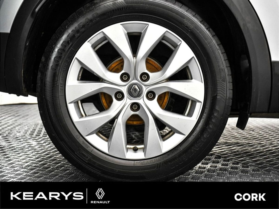 2020 Renault Captur Iconic TCe 100 MY19 €18,950