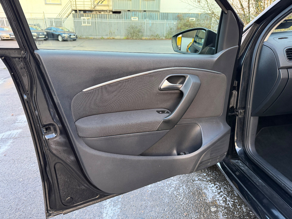 2014 Volkswagen Polo 1.2 TSI 3DR 90HP Comfortline + €9,750