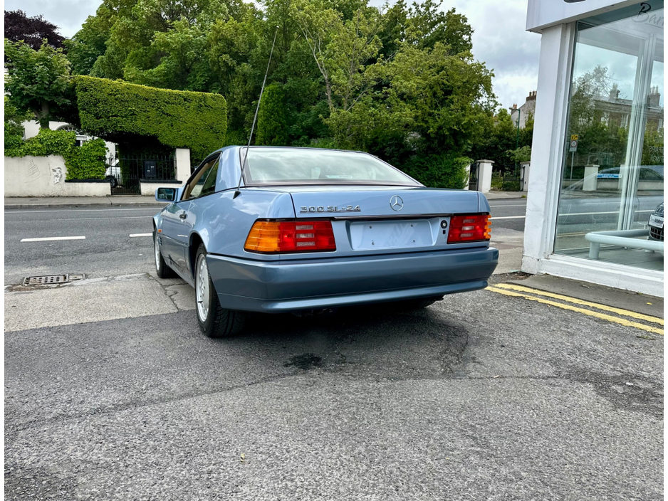1991 Mercedes-Benz SL Class *TINY MILAGE* 300-24V AUTO 2DR €27,900