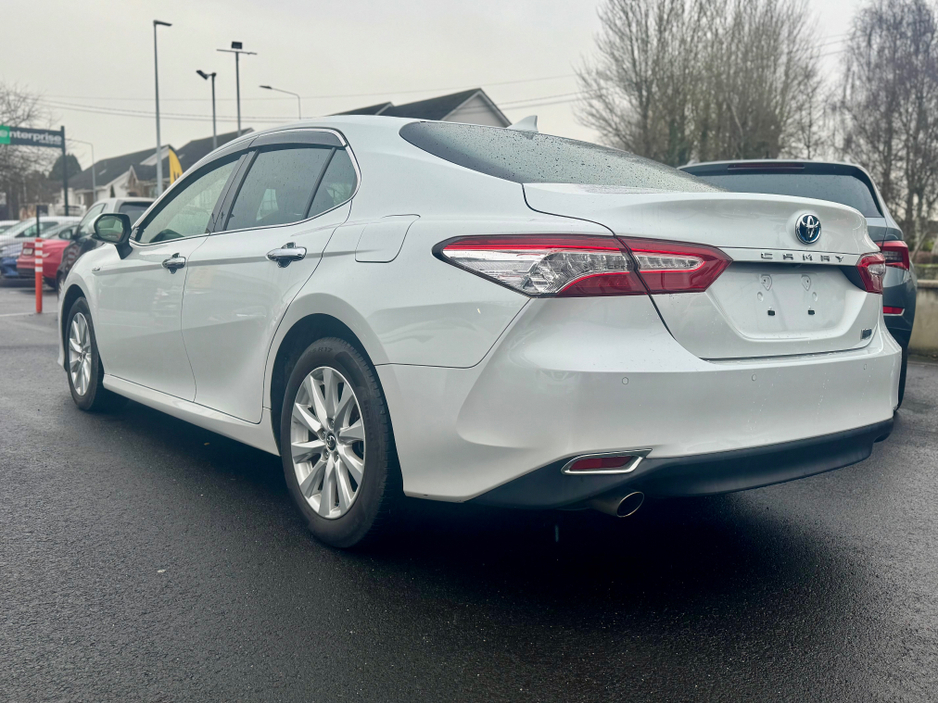 2019 Toyota Camry Hybrid – Pearl White, High Spec, JBL, Mint €20,750