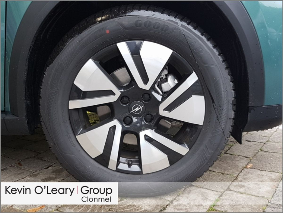 2025 Opel Frontera Hybrid Elegance 1.2 100hp automatic €32,195