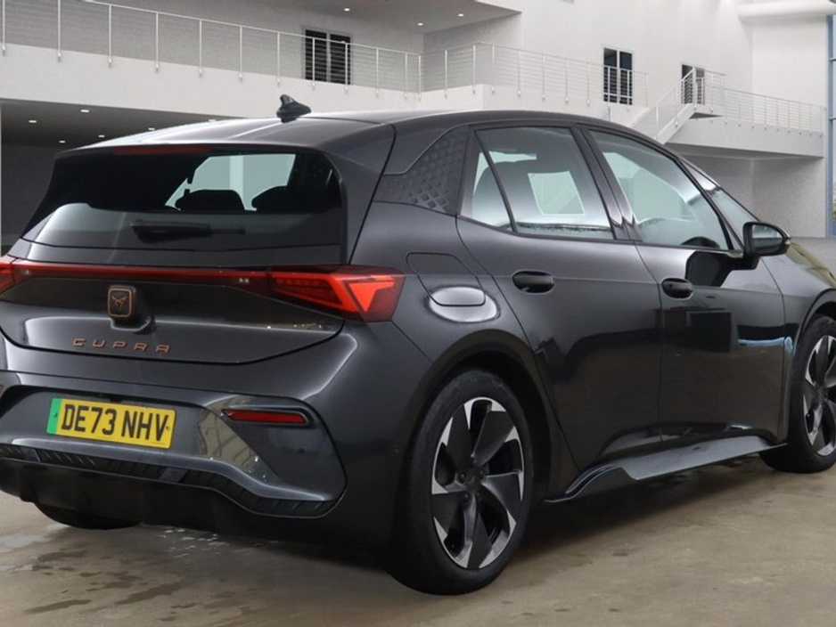 2023 Cupra Born 58KWH * AS NEW CAR * // VERY LOW MILEAGE // 360 SURROUND PARKING CAMERAS // DIGITAL CLUSTER €23,900