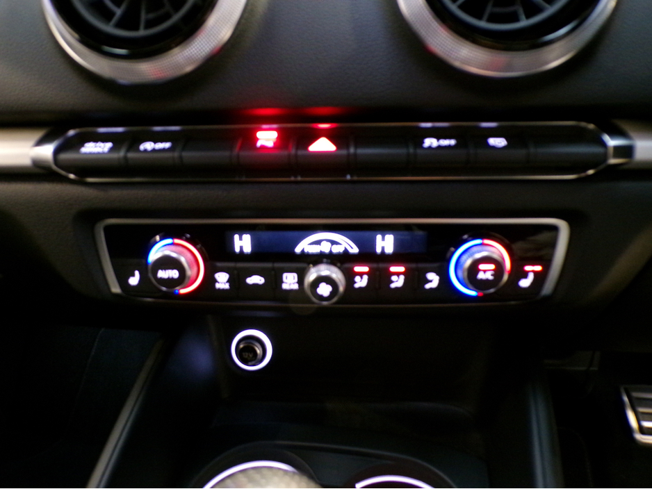 2018 Audi A3 Sportback S-LINE SPORTBACK*FACELIFT MODLE*AUTO*HEATED LEATHER ELECTRIC S-LINE SEATS*PARKING SENSORS WITH COLOUR CAMERA*ADAPTIVE CRUISE CONTROL*PADDLE SHIFT*FULL SAFETY PACK* €21,900