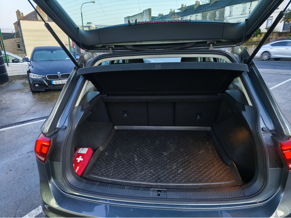 2017 Volkswagen Tiguan Trendline 2.0 TDI 115HP 1 Year warranty €16,750