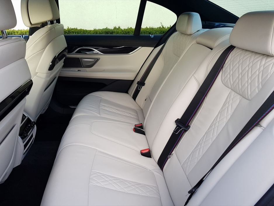 2022 BMW 7 Series 745e M Sport €63,995