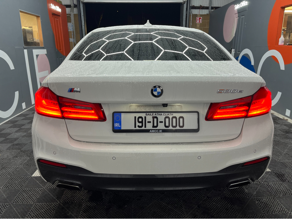 2019 BMW 5 Series €26950! 2019 BMW 530E M-SPORT iPERFORMANCE 2.0 AUTOMATIC/ CRUISE CONTROL / 360° PARKING CAMERA / ELECTRIC MEMORY & HEATED SEATS / REAR HEATED SEATS / PADDLE SHIFTERS €26,950