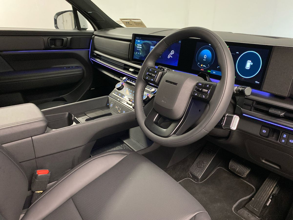 2025 Hyundai Santa Fe SF Premium Calligraphy Creamy White €72,545