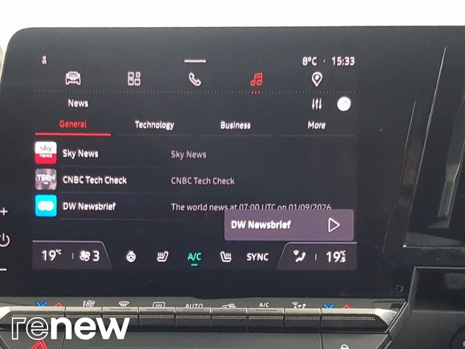 2024 Renault Megane E-Tech EV60 220hp Techno €28,995