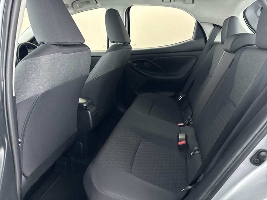 2023 Toyota Yaris HYBRID LUNA €23,950