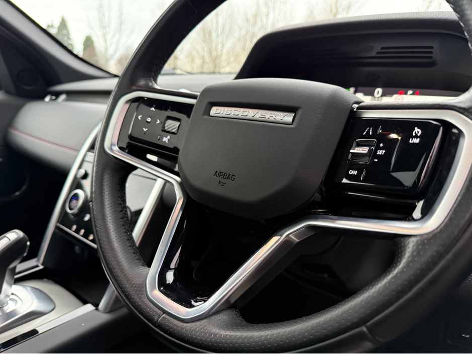 2022 Land Rover Discovery Sport P300E R-DYNAMIC SE €37,950