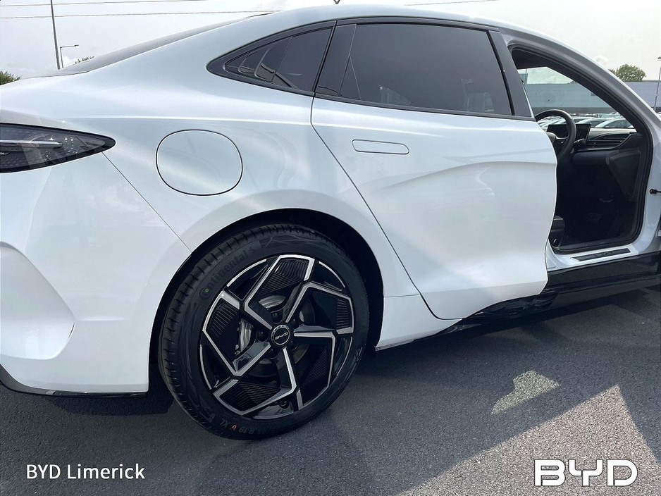 2026 BYD Seal "252 Delivery" Design 82.5kWh RWD - Reversing Camera - Panoramic Roof - Ambient Lighting - Climate Control - Heated Seats - Sat Nav - Keyless Start €49,380