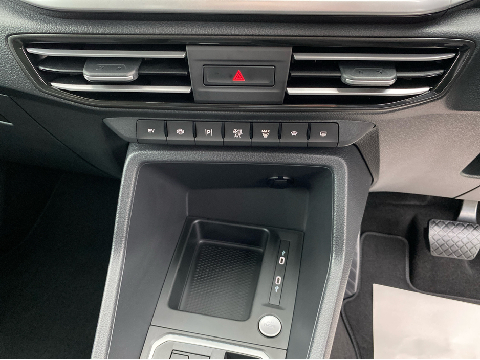 2026 Ford Tourneo Connect Tourneo Connect  LWB Titanium PHEV 150 BHP Automatic €54,500