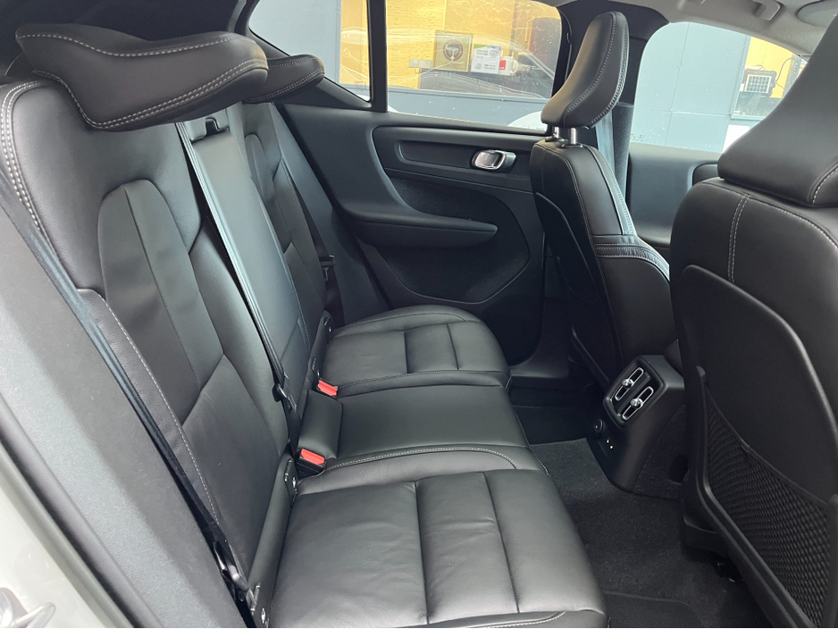 2022 Volvo XC40 €36950! 2022 VOLVO XC40 RECHARGE PLUG-IN HYBRID T5 1.5 AUTOMATIC / CRUISE CONTROL / 360° PARKING CAMERA / ELECTRIC MEMORY & HEATED SEATS / APPLE CARPLAY / PANORAMIC SUNROOF / HEATED STEERING WHEEL €36,950