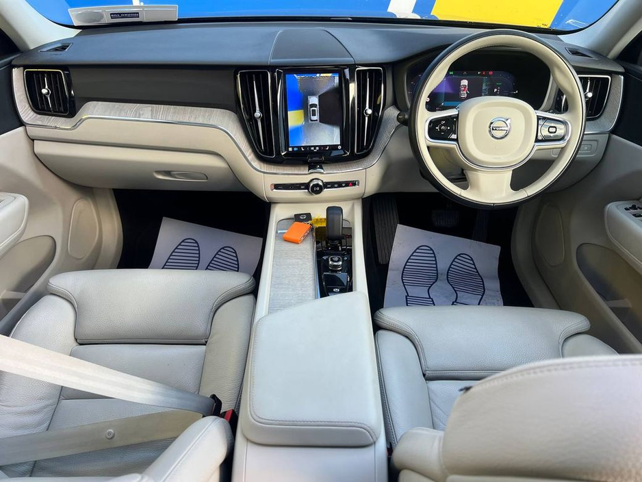 2023 Volvo XC60 T6 PLUS DARK AWD 2.0 HYBRID * HIGH SPEC * // PANORAMIC SUNROOF // LEATHER HEATED SEATS // 360 PARKING CAMERAS €39,950