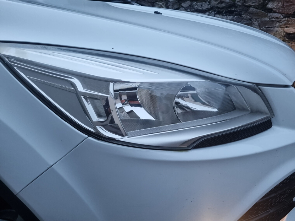 2013 Ford Kuga 2.0TDCI 140PS Zetec €5,799