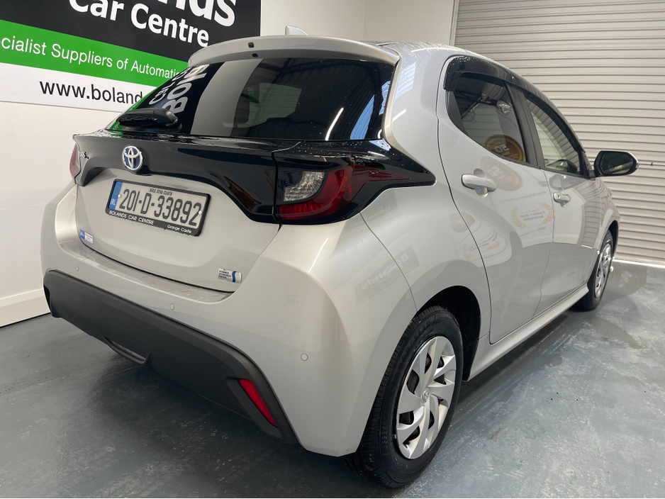 2020 Toyota Yaris (Low Kms) HYBRID 1.5 AUTOMATIC 5DR MODEL  www.bolandscarcentre.ie €15,900
