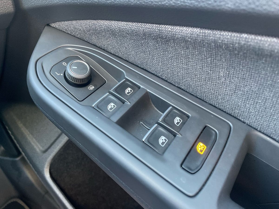 2024 Volkswagen Golf 2.0 TDI 115HP Life €28,975