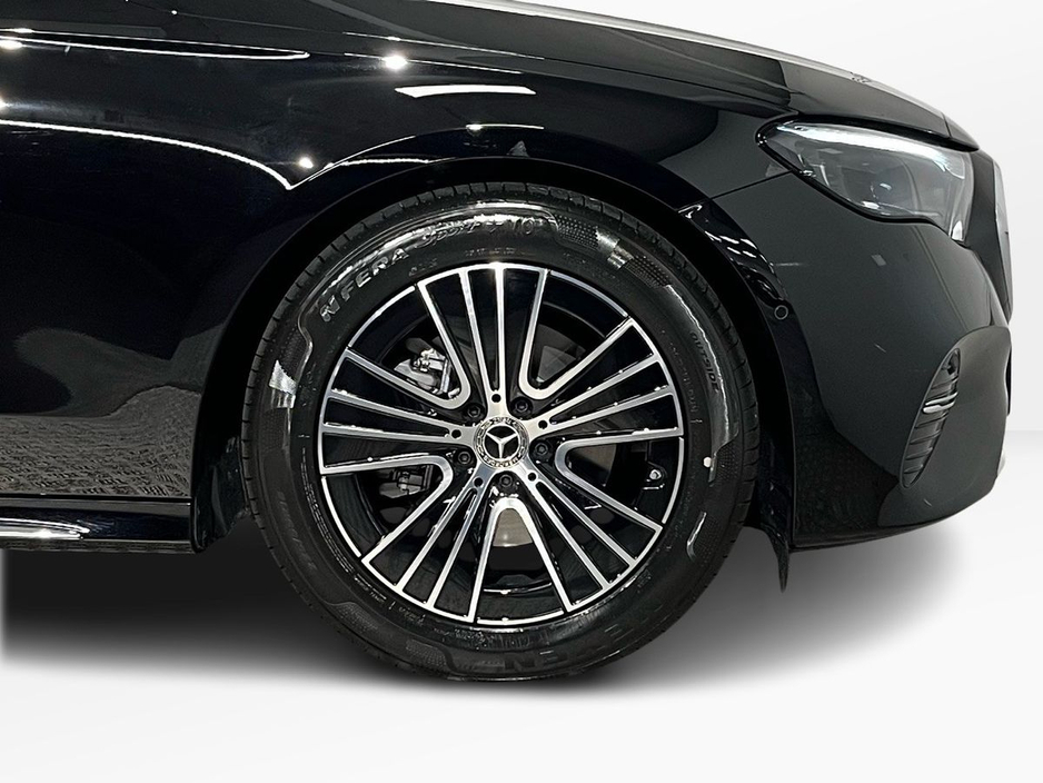 2026 Mercedes-Benz E Class 220d Exclusive - Reversing Camera - Ambient Lighting - Sat Nav - Electric Heated Memory Seats - Climate Control - Keyless Start - Cruise Control -Apple CarPlay/Android Auto €88,098