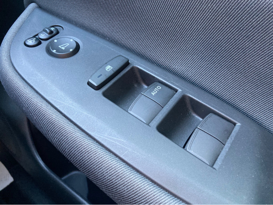 2020 Honda Fit 1.5i Petrol Hybrid Automatic €18,250