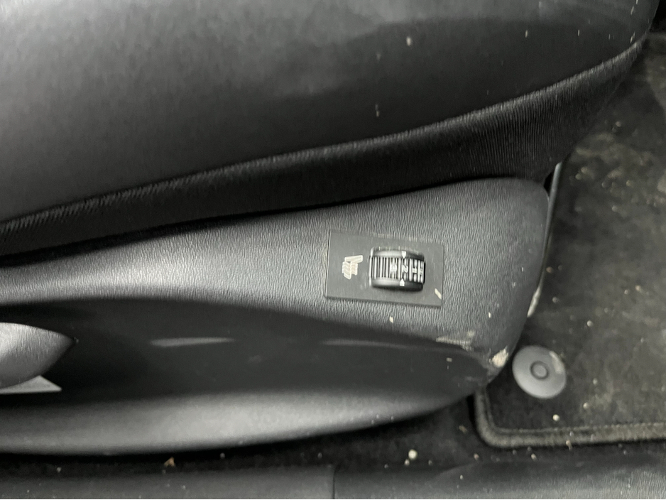 2019 Peugeot 2008 €15950! 2019 PEUGEOT 2008 1.2 AUTOMATIC / REVERSE CAMERA / HEATED SEATS €15,950