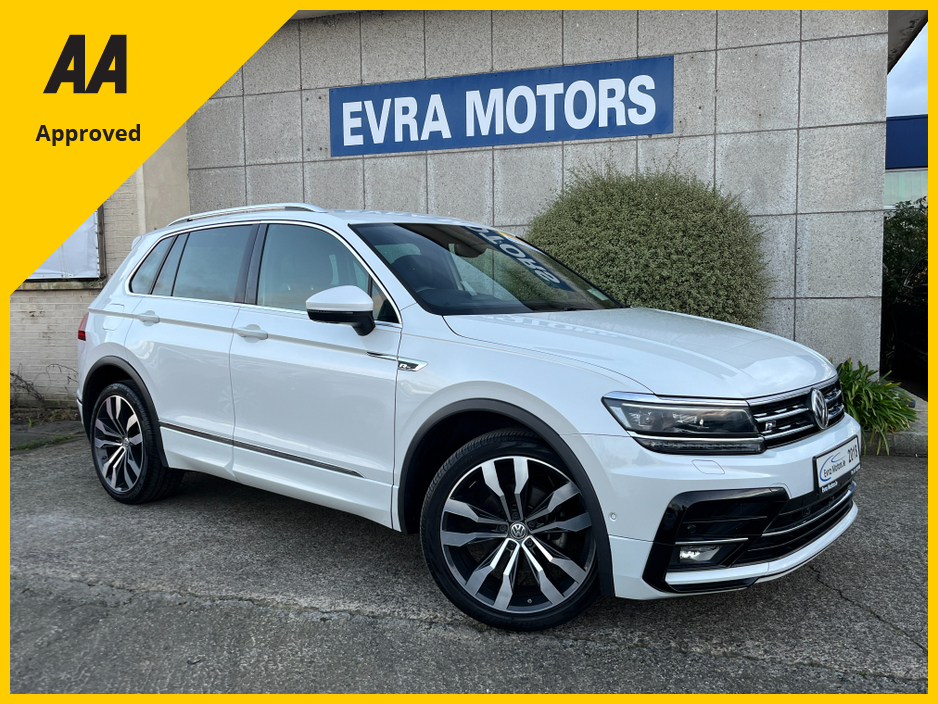2018 Volkswagen Tiguan R-LINE 4 MOTION AUTOMATIC 2.0 DIESEL //MASSIVE SPEC//FULL LEATHER//HEAD UP DISPLAY//HEATED SEATS//360 PARKING CAMERAS// €29,950