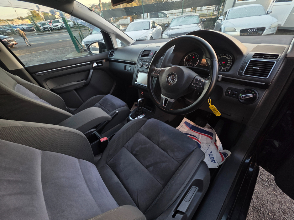 2013 Volkswagen Touran ( 132 REG  )1.4 TSI HIGHLINE EDITION  7 SEATER ALLOYS SIMI DEALER - SPECIALISING IN IMPORTS OF GERMAN AUTOMATIC HI SPEC CARS €10,950