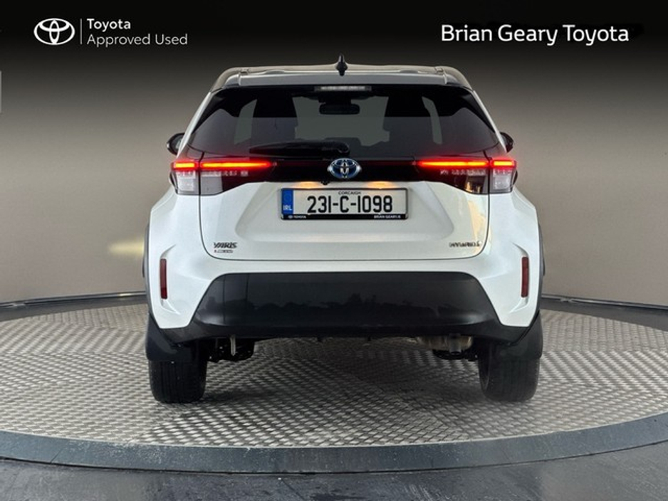 2023 Toyota Yaris Cross LUNA SPORT €27,950