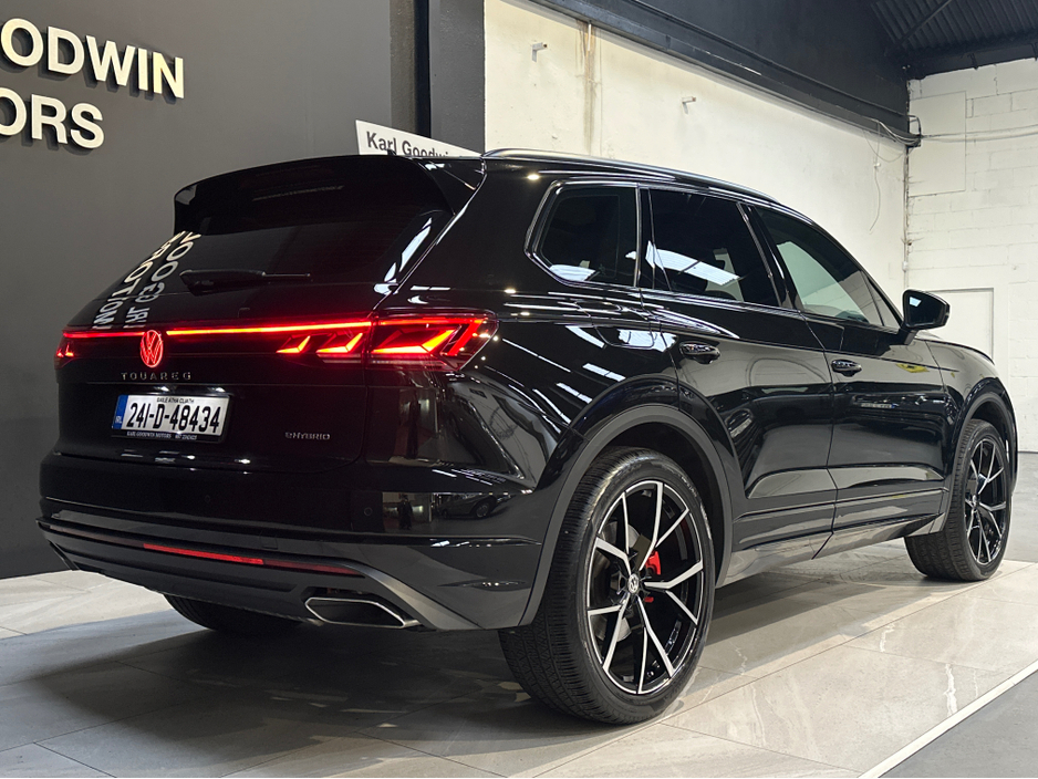2024 Volkswagen Touareg 3.0 V6 TSIe  ELEGANCE 381PS €72,950