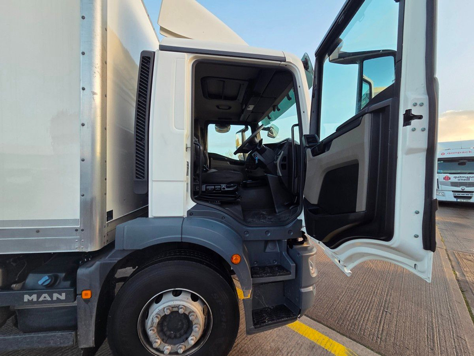 2021 MAN TGM MAN TGM 26.320 - Box Body